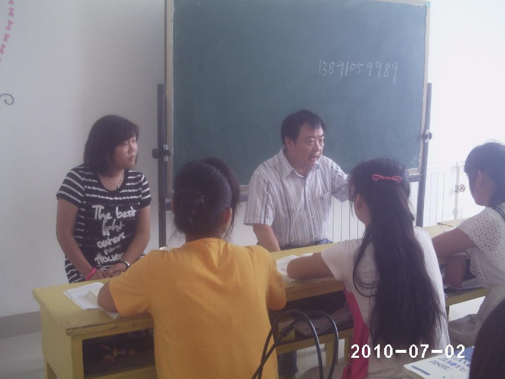 梁宗涛处长与同学们交流